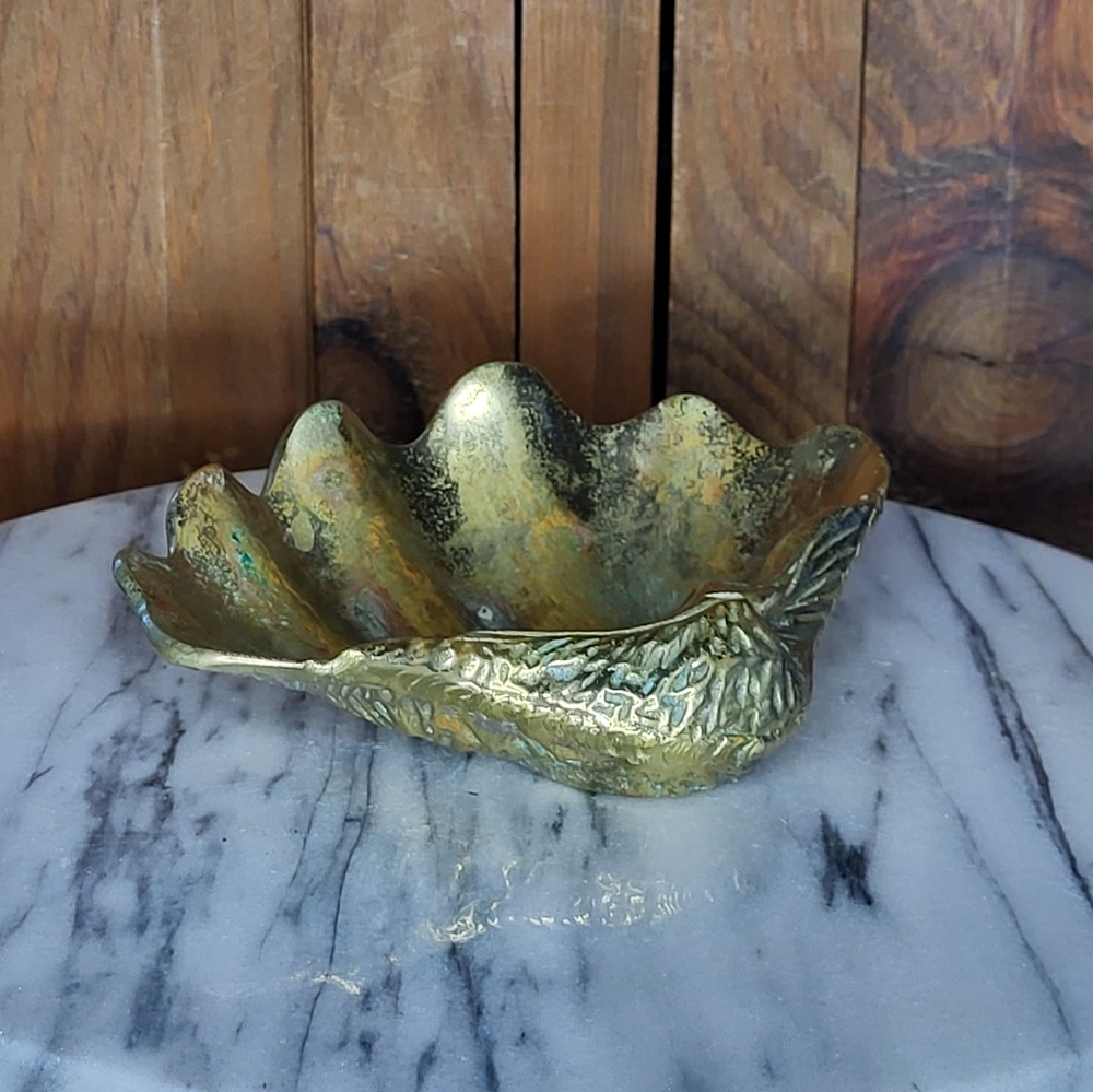 Vintage Brass Shell - Picture 10 of 15